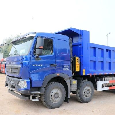 Двигатель трактора Sinotruk HOWO T7h с воздушной подвеской 440 л.с. и топливным баком 1000 л.