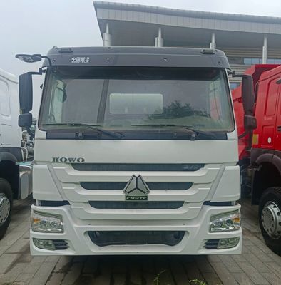 Тип ручной трансмиссии Sinotruk Шасси HOWO 12m3 Бетонный смеситель для тяжелой работы