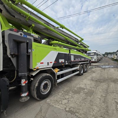 Шасси Sinotruk Части тяжелого оборудования Шины и индивидуальные требования с рулевым управлением