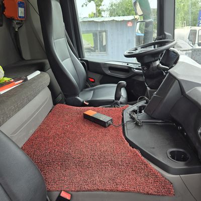 Передний подъемный стиль Sinotruk шасси насосные грузовики грузоподъемность 21-30 т сиденья ≤5