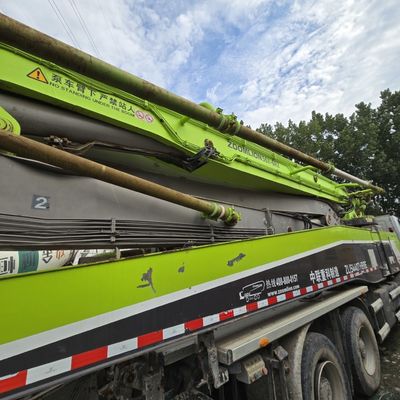 21-30 т настраиваемое шасси Sinotruk с вспомогательным рулевым управлением и шинами