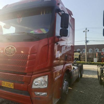 420 лошадиных сил FAW 6X4 трактор с ручной трансмиссией и 6 месяцев послепродажного обслуживания