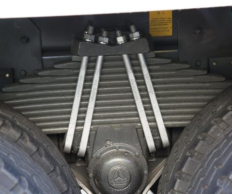 Sinotruk 6X4 Гидравлическое рулевое грузовик в индивидуальном цвете с сертификацией ISO