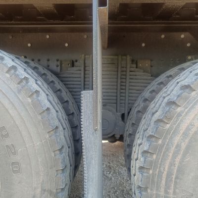 Рыночные грузовики с безтрубными шинами от National Heavy Duty Truck Delong
