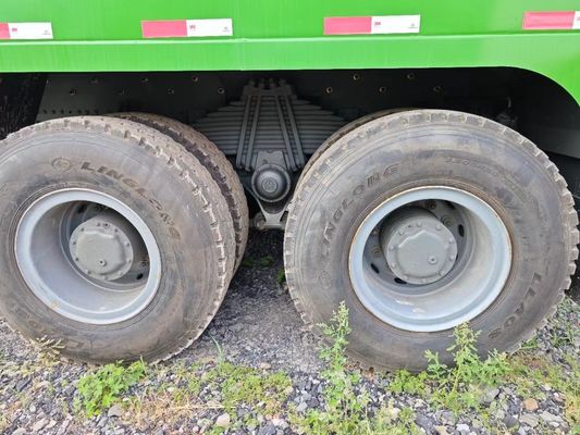 Кондиционер оборудован Sinotruk Dump Truck шасси с мощным дизельным двигателем