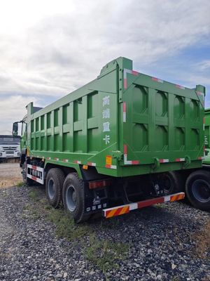 Кондиционер оборудован Sinotruk Dump Truck шасси с мощным дизельным двигателем