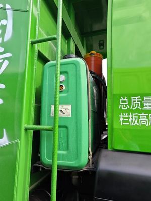 Кондиционер оборудован Sinotruk Dump Truck шасси с мощным дизельным двигателем