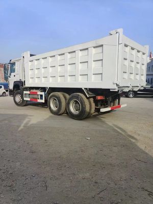 8.5x2.6x3.6м Тяжелый грузовик с шасси Sinotruk Прочный двигатель емкостью 4-6 л