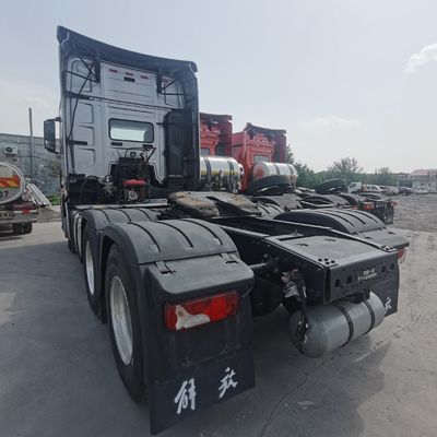 Подержанный грузовик FAW G7 с грузоподъемностью 31-40 т и конструкцией безтрубных шин