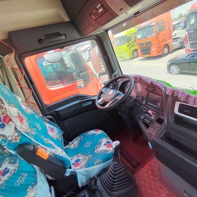 Sinotruk Подержанный транспортный грузовой грузовик тяжелый грузовик СНГ 6X4 тракторный грузовик