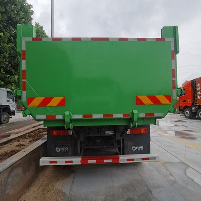 Автомобильный мусоровоз с шасси Sinotruk Shacman и кабиной кондиционера