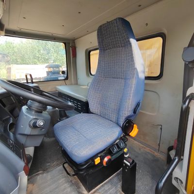 Массовый демпер с ручной трансмиссией на шасси Sinotruk с механическим подъемом руля