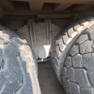Грузовой трактор с высокой мощностью 351-450 л.с. с шасси Sinotruk и гидравлическим рулевым управлением