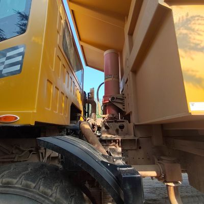 Электрическая система Батарея 2X12V/165ah Подержанный грузовик HOWO 6×4 Дамп-Типпер