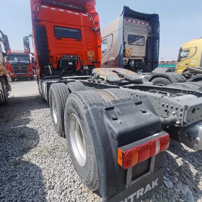 Буксирующий полуприцеп с наклонителем тягача Shacman 6X4 и топливным баком 1000 л