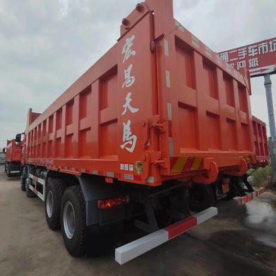 Передний стиль подъема используется Sinotruk HOWO 6*4 грузовик с откидкой для перевозки тяжелых грузов
