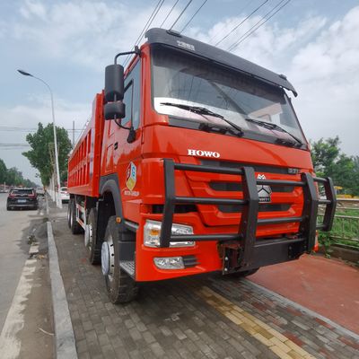 12100.000kg Подержанный тяжелый грузовик с шасси Sinotruk и 28V-1500 Kw генератором