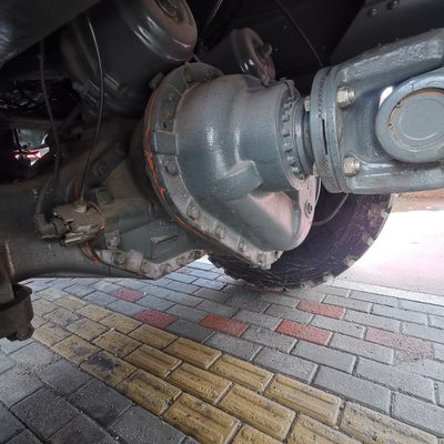 12100.000kg Подержанный тяжелый грузовик с шасси Sinotruk и 28V-1500 Kw генератором