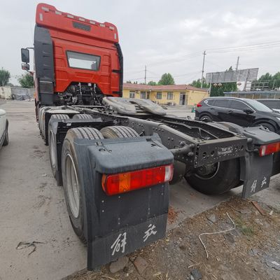 Мощность 520 л.с. Sinotruck Тракторный грузовик 6X4 с наклоном прицепа Комбайн с индивидуальным дизайном