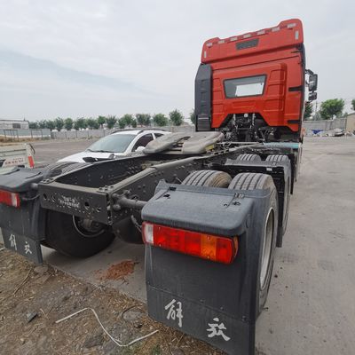 Мощность 520 л.с. Sinotruck Тракторный грузовик 6X4 с наклоном прицепа Комбайн с индивидуальным дизайном