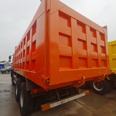 Дизайн беструбных шин 6X4 Sinotruck Тяжелый грузовик с 351-450 л.с.