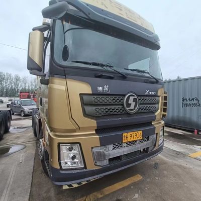 Буксирующий полуприцеп Шэньси Автомобиль Тяжелый тракторный грузовик с топливным баком 1000 л