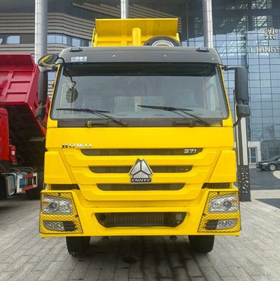 6×4 приводное колесо Углеродная стальная грузовая коробка Использованный грузовик с шинами и шасси Sinotruk
