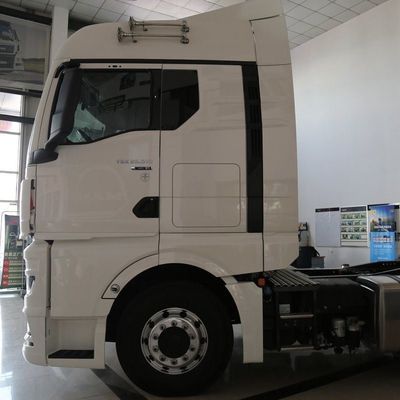 Человеческий грузовик серии Tgx с 510 лошадиными силами и автоматической коробкой передач 6X4