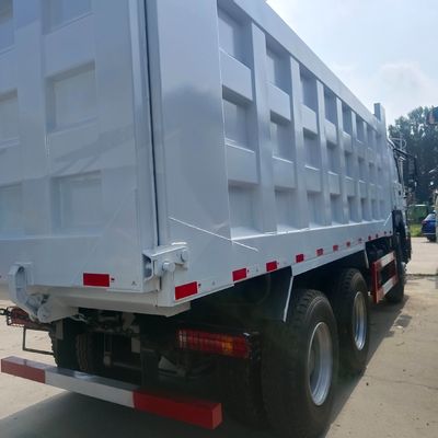 Силовая помощь Гидравлическое рулевое управление Использованный 6X4 самосвалы с шинами и шасси Sinotruk