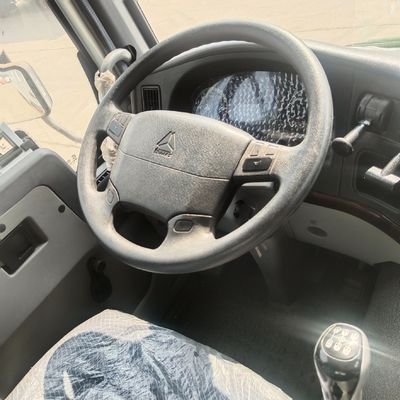 Ручная коробка передач 371 л.с. Использованный Haowo 371 Дэмп-Трак с шасси и шинами Sinotruk