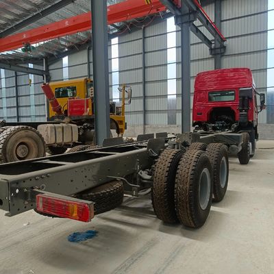 Шасси грузовика Sinotruk с гидравлической системой рулевого управления и сертификацией ISO