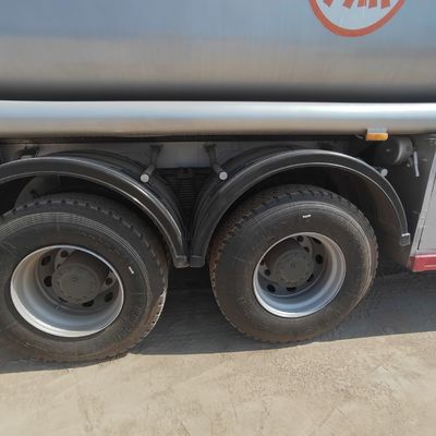 Sinotruk HOWO 6X4 336HP 15cbm Вакуумный танкер Грузовик канализационный грузовик Модель Zz1257n4641W с 1