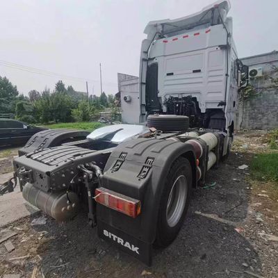 Сиденье с воздушной подвеской и 600L топливный бак Sinotruck Тракторный грузовик для буксировки полуприцепа