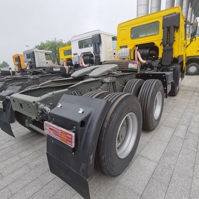 Сертифицированный ECE тяжелый трактор 6X4 с топливным баком 1000 л и сиденьем водителя с воздушной подвеской