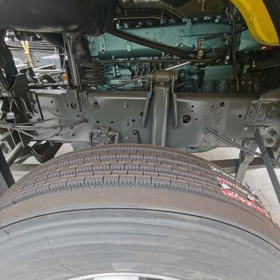 8800.000kg Пакет валовой вес Sinotruck Дизельный трактор для буксировки полуприцепа