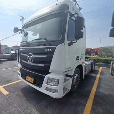 Трактор Sinotruck с воздушным подвесом сиденья эффективно буксирует тяжелые грузовые автомобили