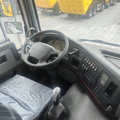 Национальный тяжелый грузовик HOWO 8x4 Сброс с шинами и вспомогательным управлением