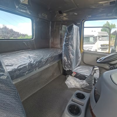 Запрос на заказ Углеродистая стальная грузовая коробка HOWO Тракторный грузовик с топливным баком 1000 л