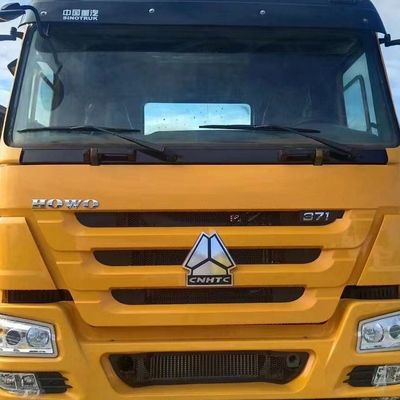 Трактор для грузовых автомобилей с топливным баком 600 литров