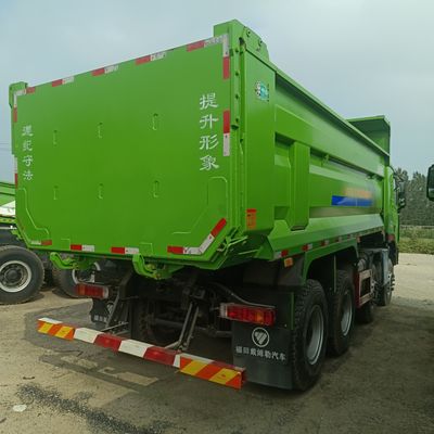 Сертифицированные ECE Foton Daimler 30-тонные и 40-тонные транспортные самосвалы с 600-литровым топливным баком
