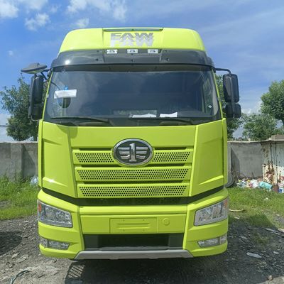 ZZ4257N3247E1H 6.8x2.5x3.8m FAW Jiefang J6p420HP Дизельное транспортное средство с трактором 6X4