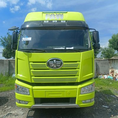 Тяжелый буксирующий дизельный 6X4 тракторный грузовик J6p420HP с стандартом выбросов Euro 5