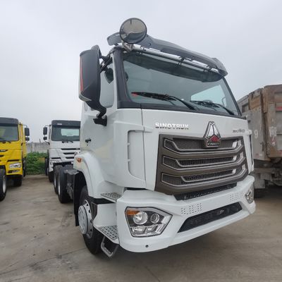 Использованный трактор HOWO для буксировки 6800*2500*3200 Размеры и вместимость двигателя &gt; 8 л