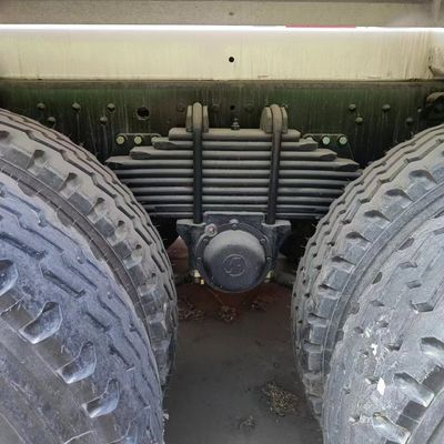 Углеродистая сталь гидравлический цемент смесителя грузовик 8x4 для прочности и производительности от Sinotruk