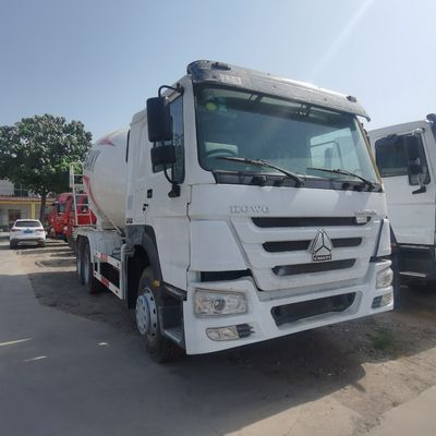 Тип ручной трансмиссии Sinotruk Цементный смеситель для тяжелых строительных нужд