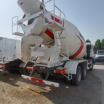 Тип ручной трансмиссии Sinotruk Цементный смеситель для тяжелых строительных нужд