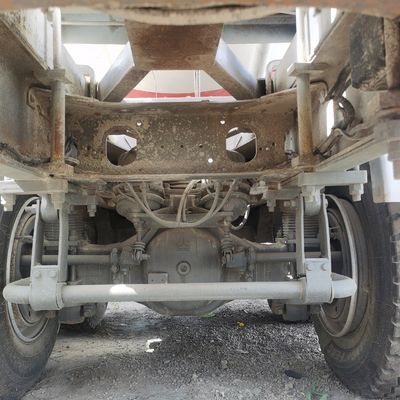Тип ручной трансмиссии Sinotruk Цементный смеситель для тяжелых строительных нужд