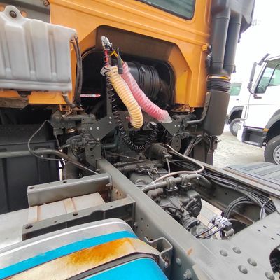 Гидравлический грузовик 6x4 с шасси Sinotruk и мощностью 371 л.с.