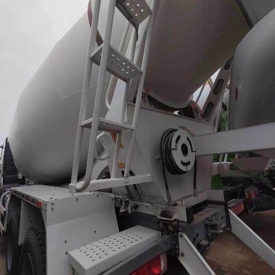Sinotruck HOWO 6X4 8X4 Использованный цементный смеситель Скидка 5% с материалом для грузовой коробки из углеродистой стали