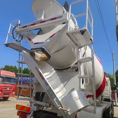 Максимальная мощность топлива 300-400 л.с. Дизельный цементный смеситель для строительных работ